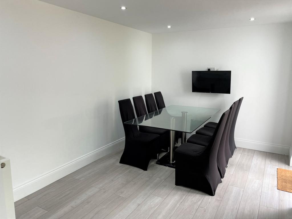 26 Ashwood Road