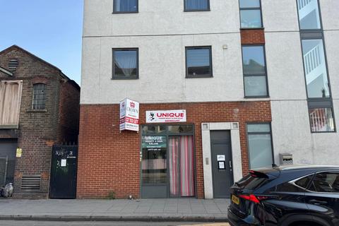 Shop to rent, Croydon CR0