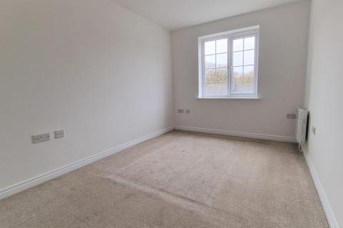 2 bedroom apartment to rent, Plantation Drive, Bradford, BD9
