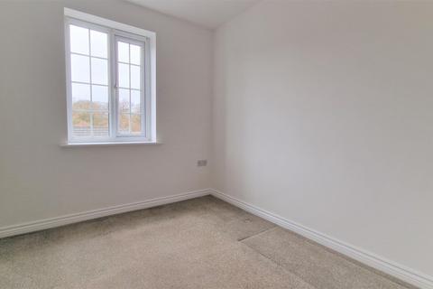 2 bedroom apartment to rent, Plantation Drive, Bradford, BD9