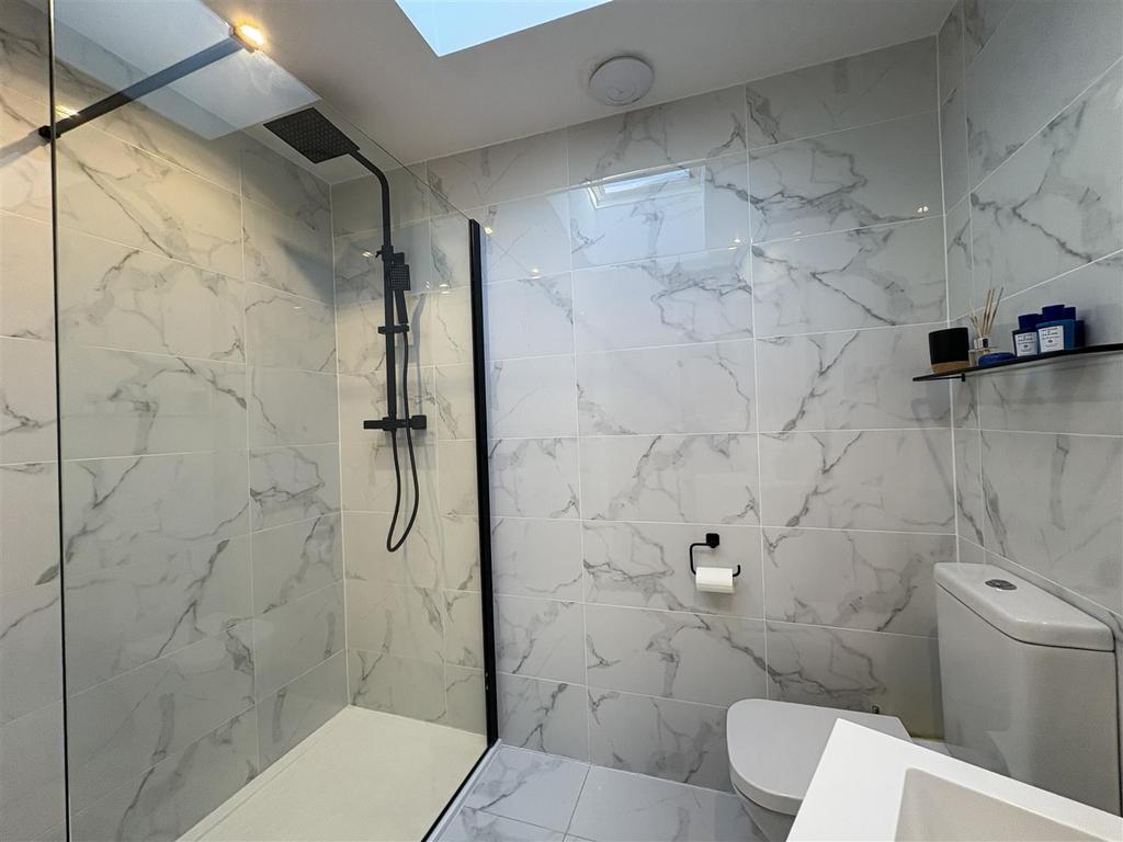 Bathroom.jpeg