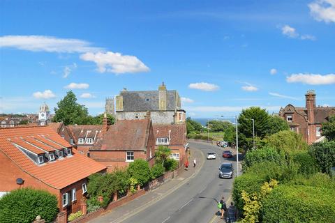 2 bedroom flat for sale, Overstrand Road, Cromer