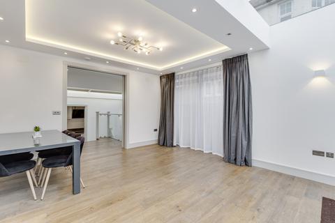 2 bedroom detached house to rent, Ferncroft Avenue, Hampstead, London, NW3