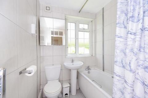 2 bedroom flat for sale, Ballards Lane,  Finchley,  N3