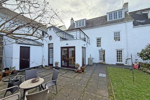 High Street, Alderney GY9