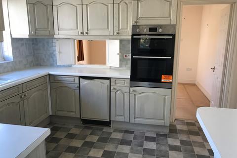 3 bedroom detached bungalow for sale, Salisbury Road, St. Margarets Bay CT15