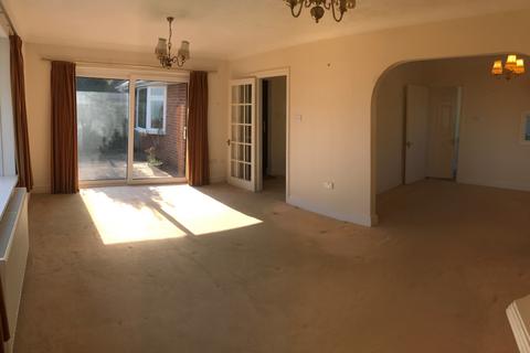 3 bedroom detached bungalow for sale, Salisbury Road, St. Margarets Bay CT15