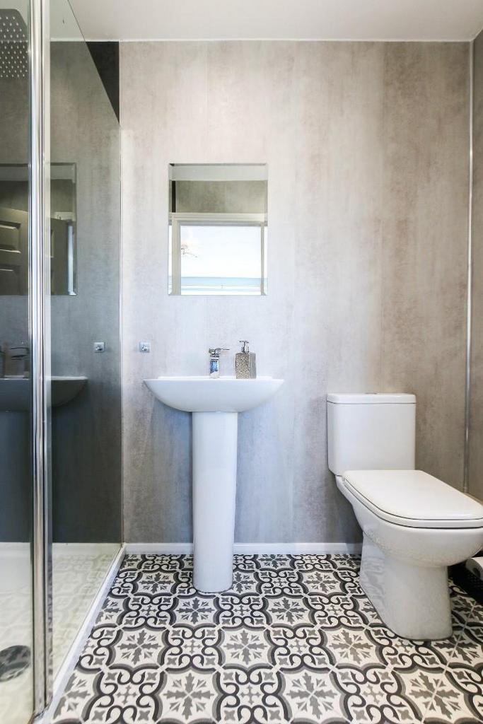 Ensuite.jpg