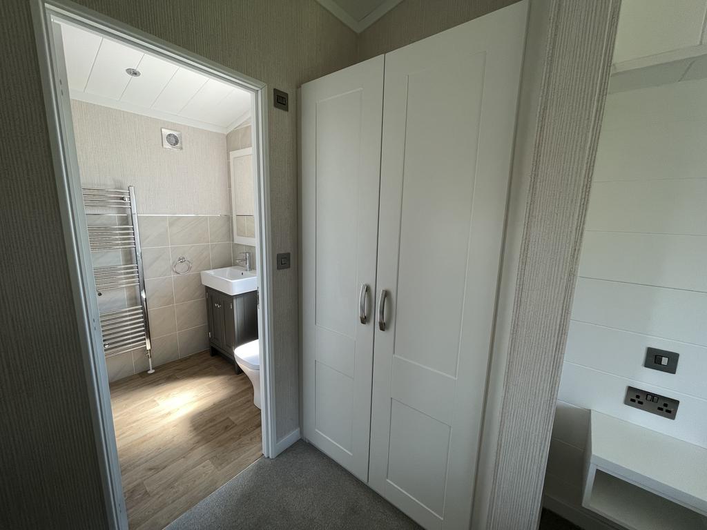 Dressing area master bedroom