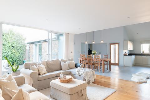 4 bedroom house for sale, 2 Higher Farm, Trebetherick