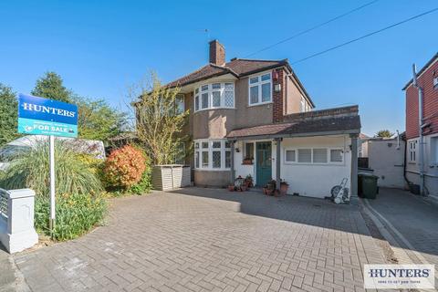 4 Wincrofts Drive, London, SE9 2RG