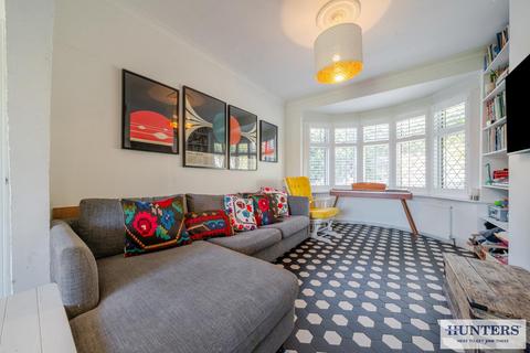 4 Wincrofts Drive, London, SE9 2RG