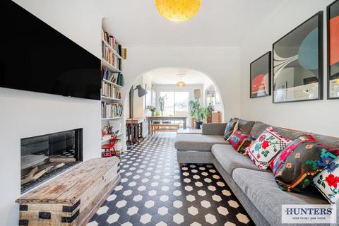 4 Wincrofts Drive, London, SE9 2RG