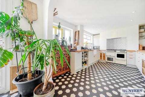 4 Wincrofts Drive, London, SE9 2RG