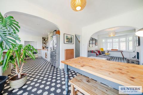 4 Wincrofts Drive, London, SE9 2RG