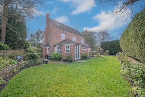 2 Appletree Close, Catherine De Barnes, Solihull, B91 2TQ