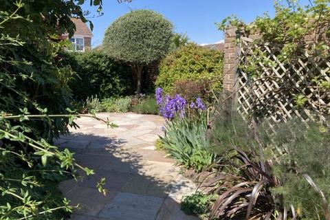 4 bedroom detached house for sale, East Hayling Island, PO11