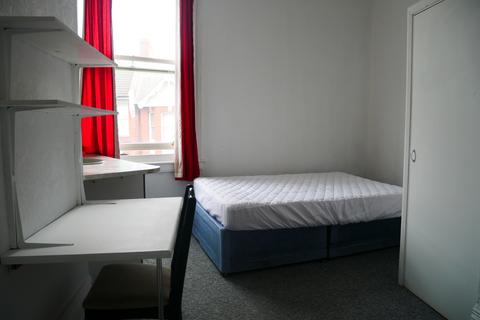 6 bedroom terraced house to rent, Egremont Place, Brighton BN2