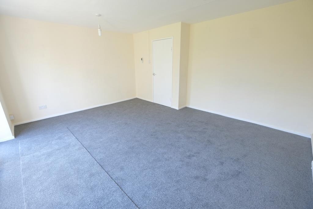 Sitting/dining room