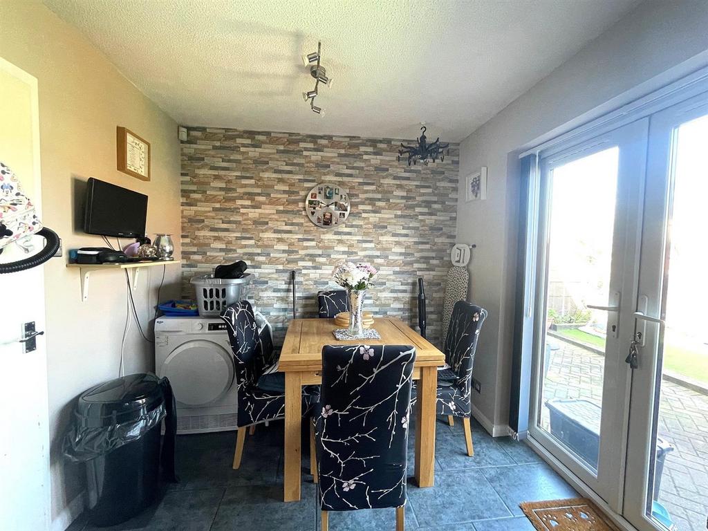 Dining area.jpg