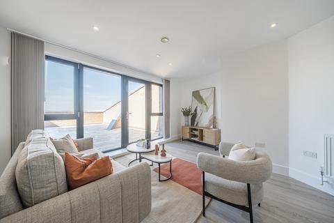 2 bedroom flat to rent, Medway Street Chatham ME4