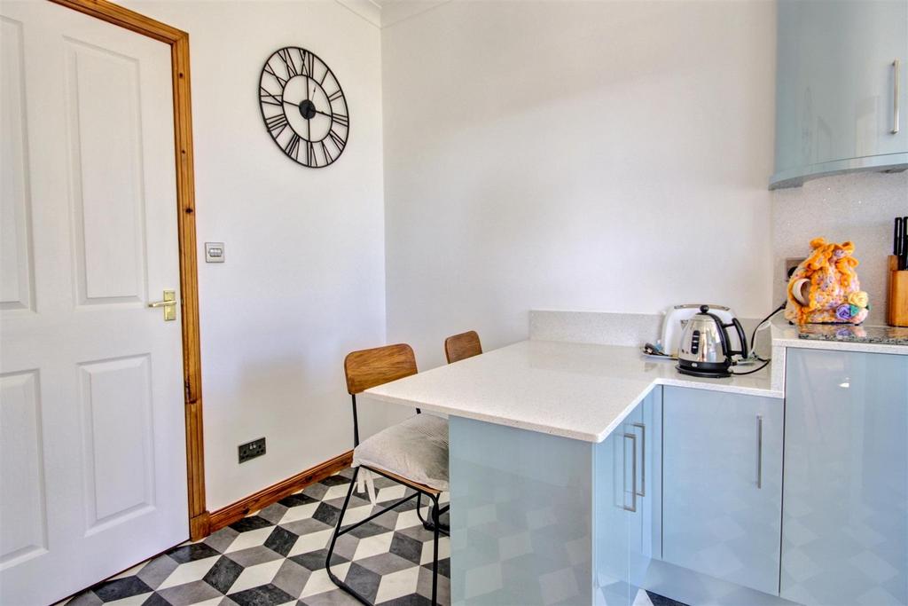 Breakfast bar