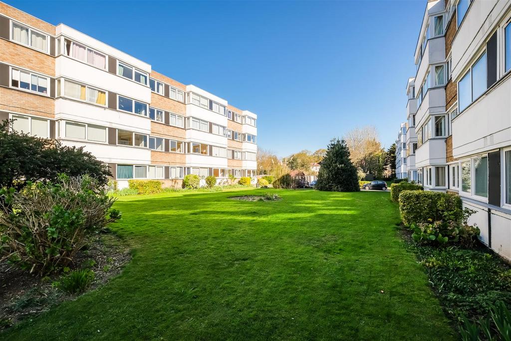 34 Queenswood Gardens-15.jpg
