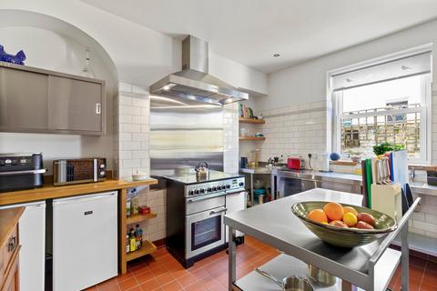 2 bedroom terraced house for sale, Brook Street, Skipton, North Yorkshire, BD23