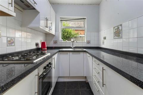 5 Clay Lane, Holton Le Clay, Grimsby, DN36 5AG