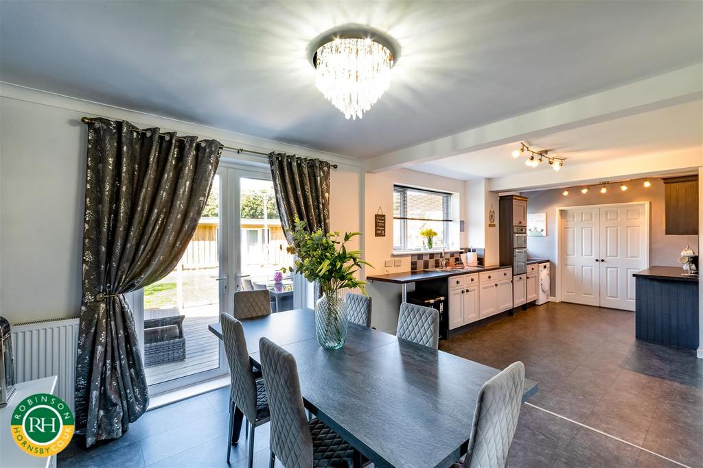 Dining kitchen