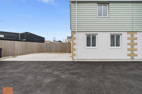 3 bedroom semi-detached house to rent, Madison Villas, Longdowns, Penryn, TR10 9DL