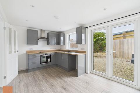 3 bedroom semi-detached house to rent, Madison Villas, Longdowns, Penryn, TR10 9DL