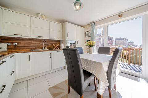 3 bedroom terraced house for sale, Marine Parade Walk, Felixstowe, Suffolk