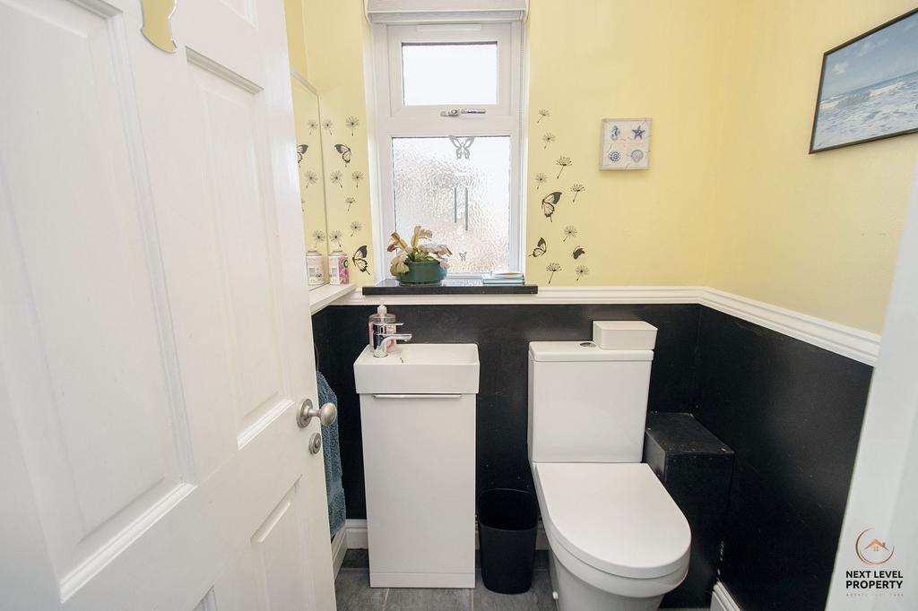 Cloakroom/WC