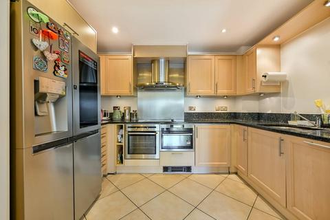 2 bedroom flat for sale, Wadbrook Street, Kingston, Kingston upon Thames, KT1