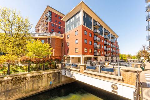 2 bedroom flat for sale, Wadbrook Street, Kingston, Kingston upon Thames, KT1