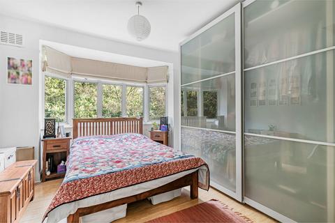 22 Madison Gardens, Bromley, BR2 0SJ