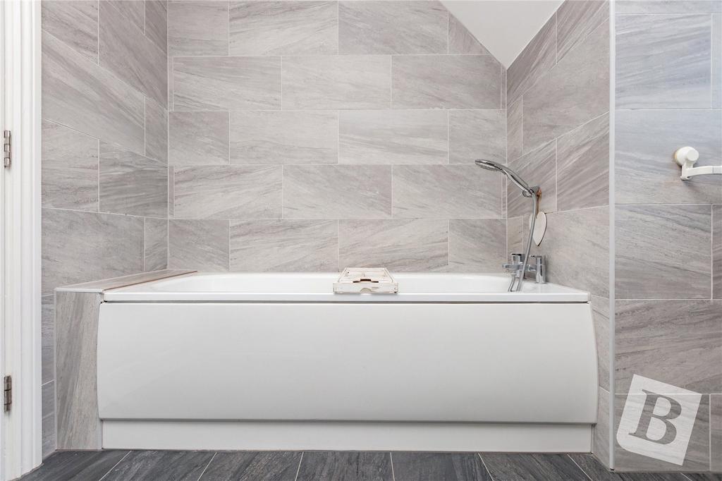 En-Suite Bathroom
