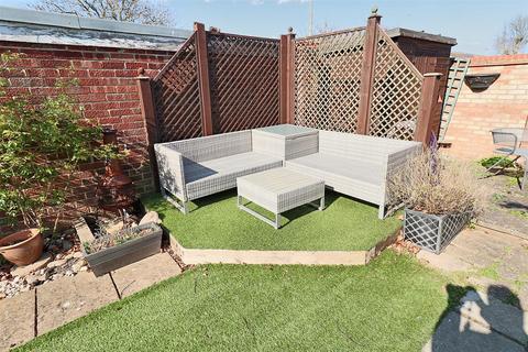 8 Bittern Green, Lowestoft, NR33 8PH