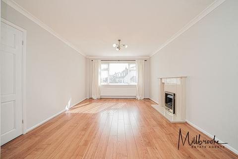 3 bedroom semi-detached house to rent, Wyre Drive, Worsley, M28