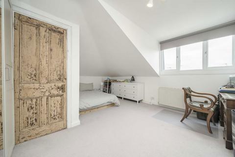 3 bedroom flat for sale, Oxford Road, London W5