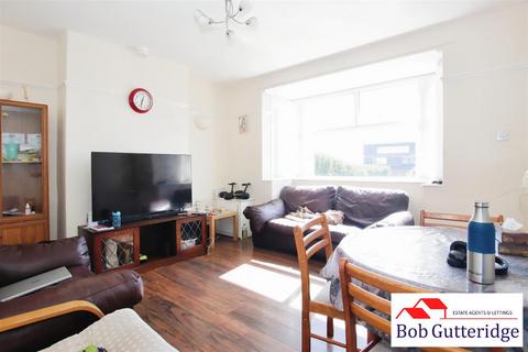 3 bedroom townhouse for sale, Shelton New Road, Hartshill, Stoke-On-Trent