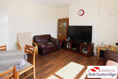 3 bedroom townhouse for sale, Shelton New Road, Hartshill, Stoke-On-Trent
