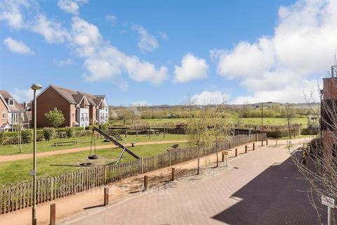 2 bedroom flat for sale, The Kilns, Redhill, Surrey
