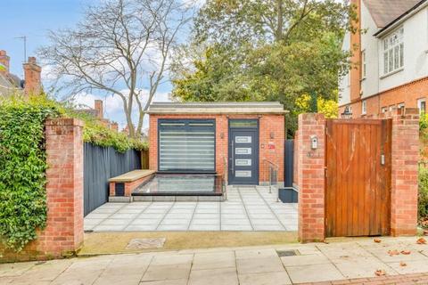 2 bedroom terraced house to rent, Ferncroft Avenue, Hampstead, NW3