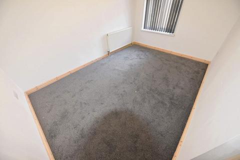 3 bedroom house to rent, 43 St Johns Close  - 3 Bed