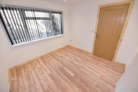 3 bedroom house to rent, 43 St Johns Close  - 3 Bed