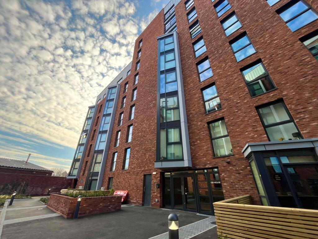 2 Bed 2 bathroom apartment FOR RENT