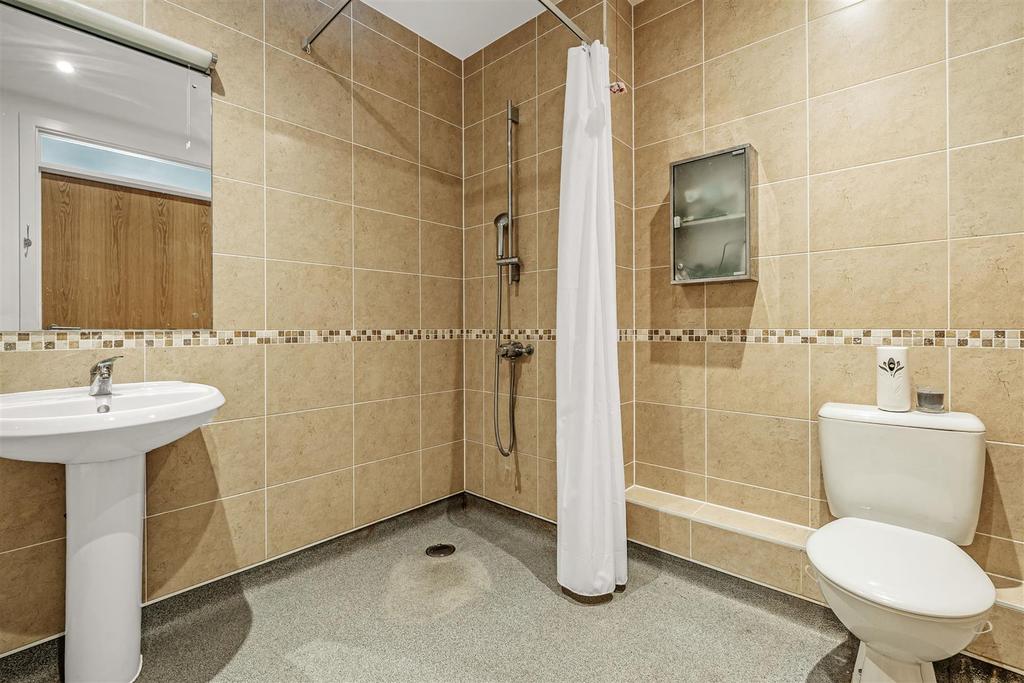 Flat-28-Fitznell-Court-10.jpg