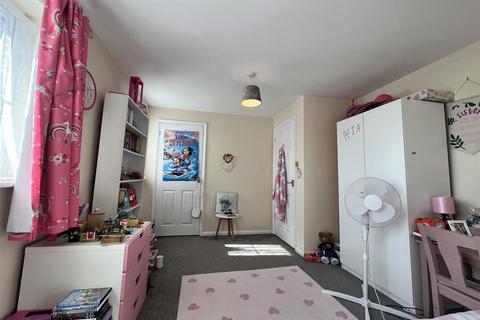 undefined, Aberdare Close, Ipswich